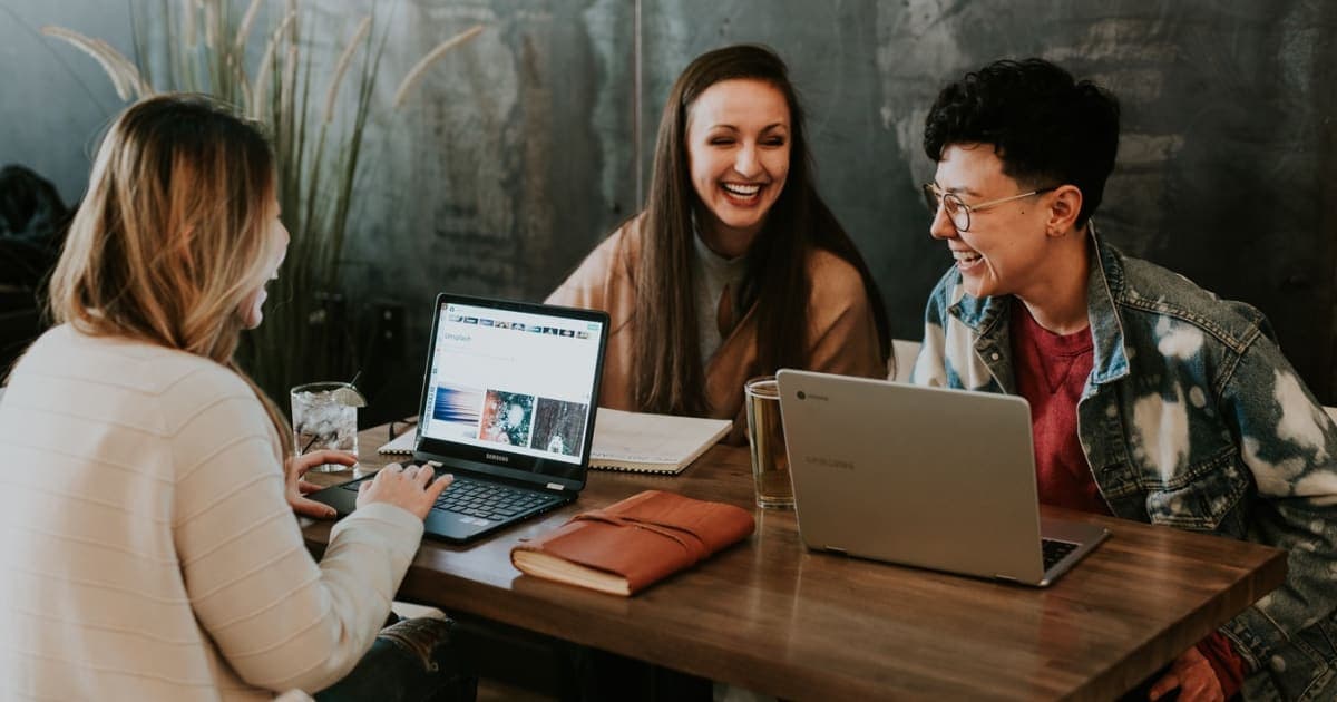 7 stratégies essentielles pour cultiver le bonheur et le bien-être en entreprise